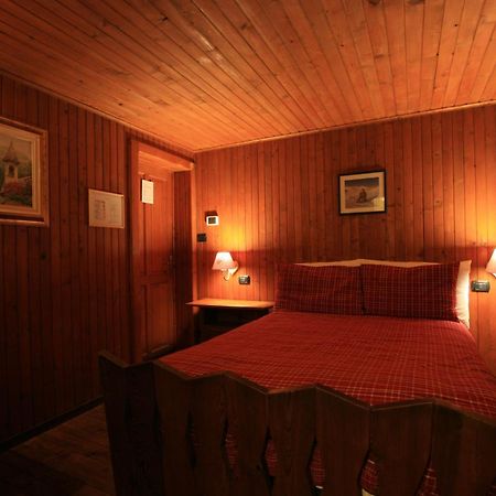 Albergo Villa Anna Maria Champoluc Esterno foto