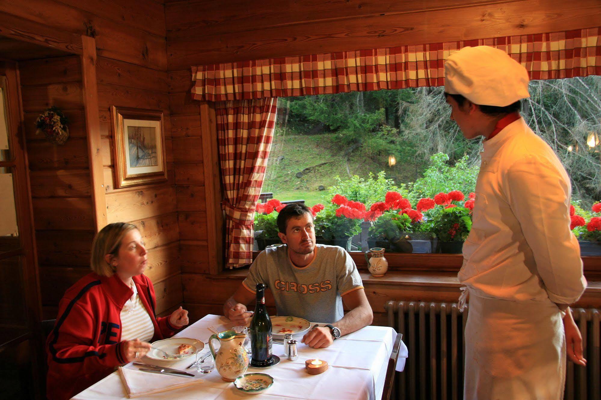 Albergo Villa Anna Maria Champoluc Esterno foto