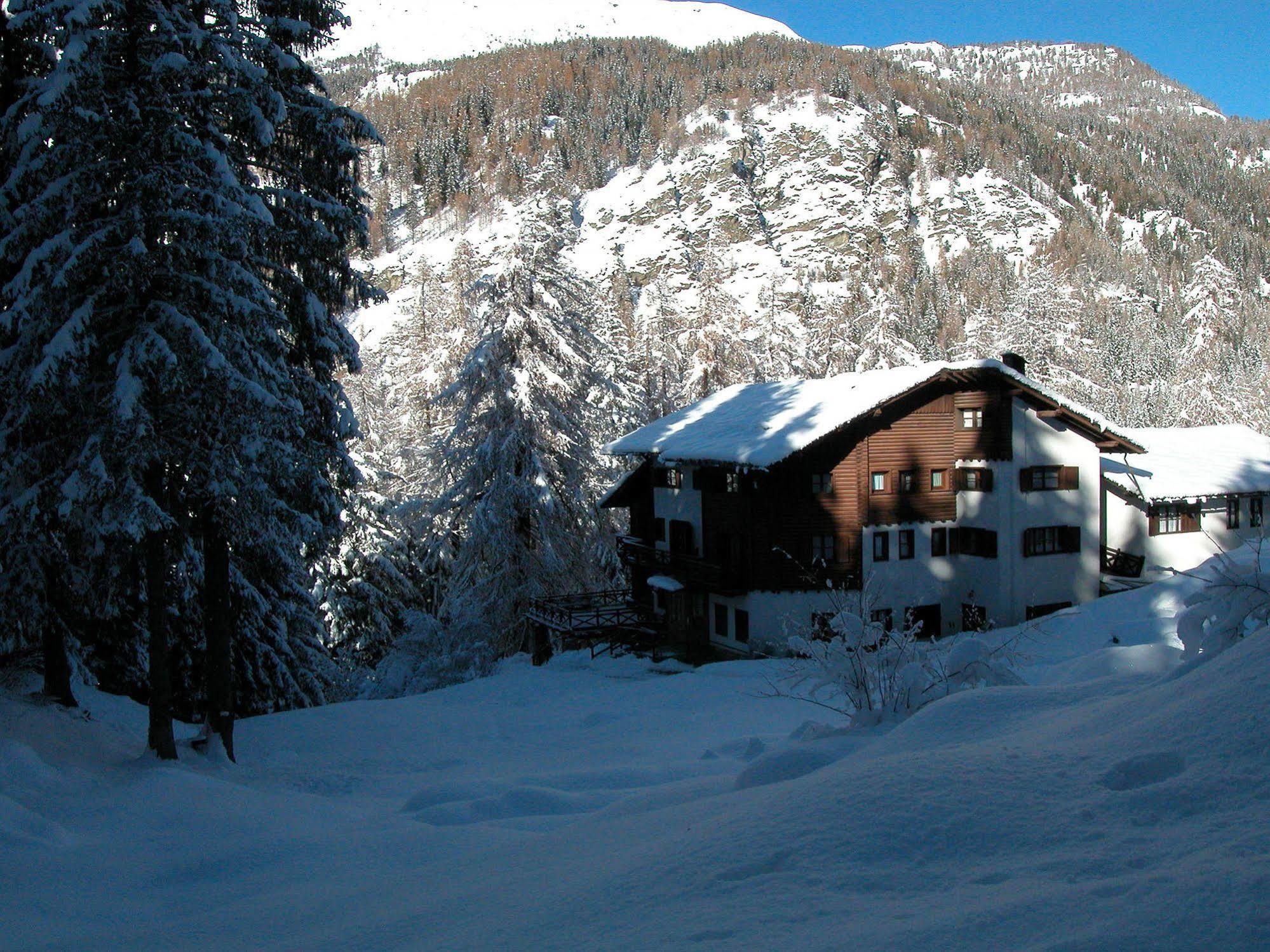 Albergo Villa Anna Maria Champoluc Esterno foto