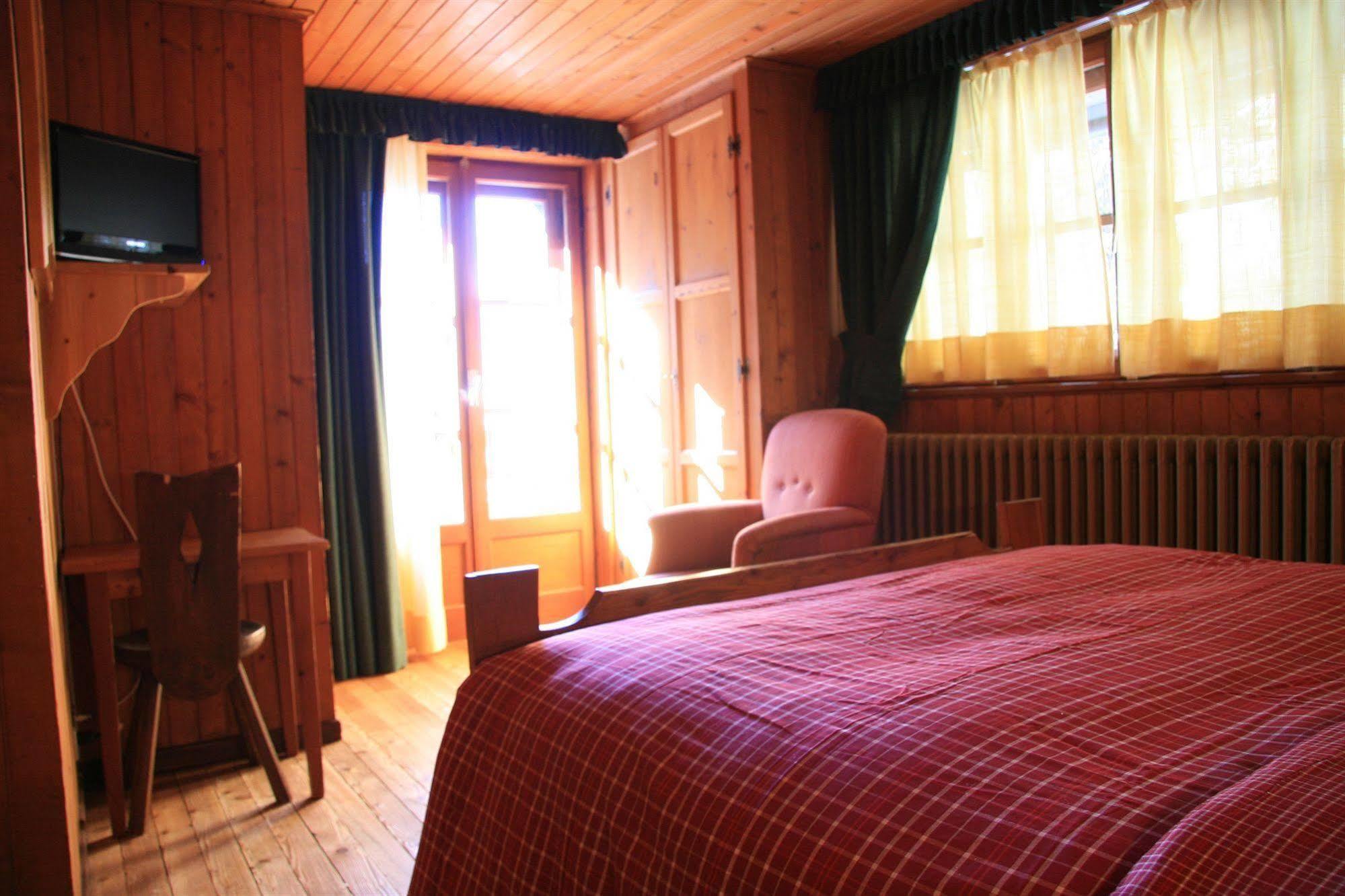 Albergo Villa Anna Maria Champoluc Esterno foto