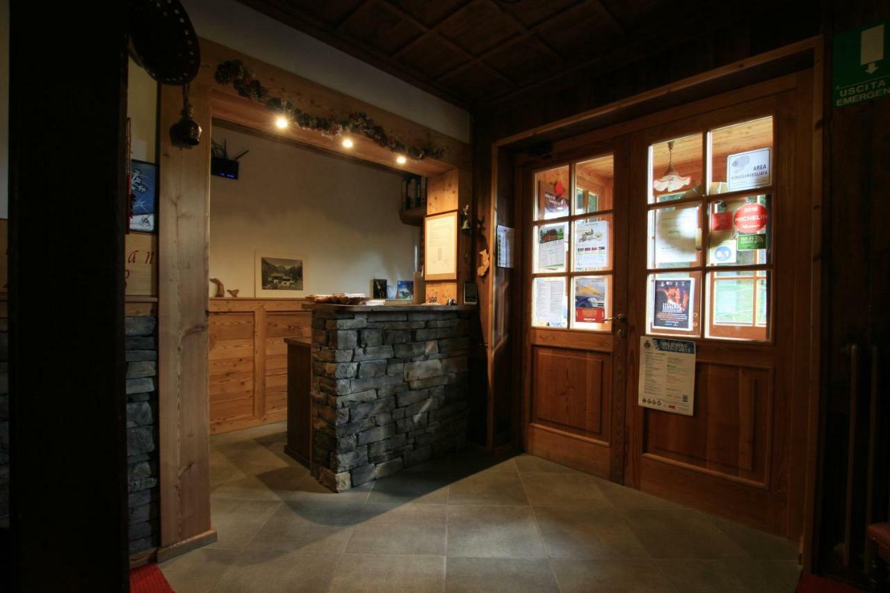 Albergo Villa Anna Maria Champoluc Esterno foto